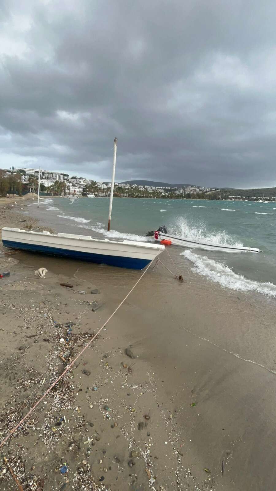 Fırtına Turizm Cenneti Bodrum’u Vurdu, Tekneler Birbirine Girdi 5